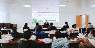 巧手焙甜蜜 家风润芳华——学院举办妇女节家庭教育讲座暨蛋糕DIY活动